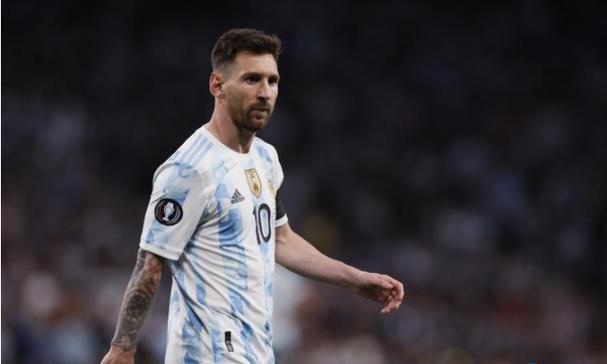 苹果发布iOS 26.2 beta 2：动效更流畅、继续适配液态玻璃